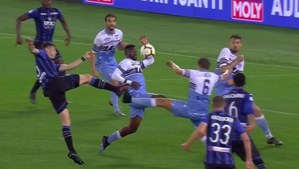 fallo di mano lazio-atalanta