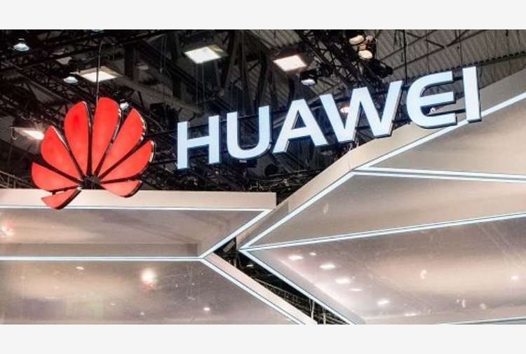 google sospende collaborazione Huawei