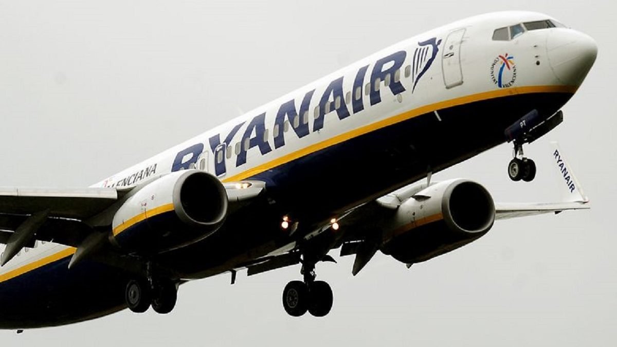 cropped-Ryanair-1.jpg