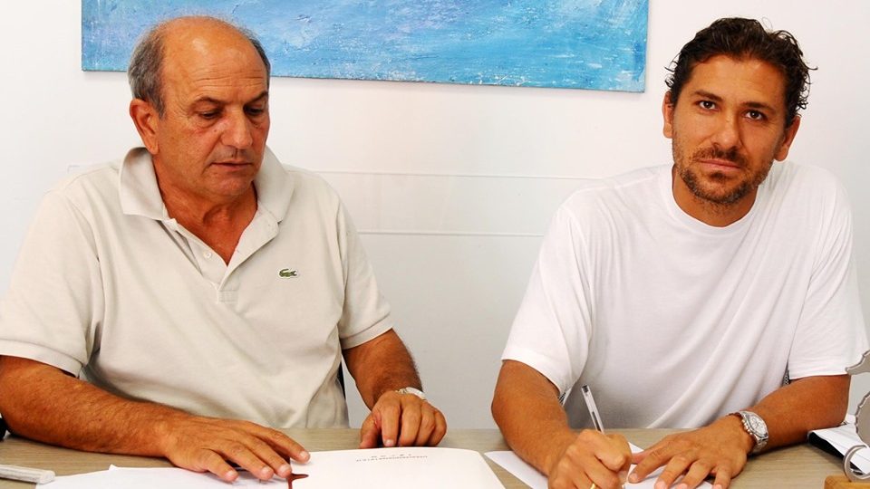 cropped-cerci-firma-contratto.jpg