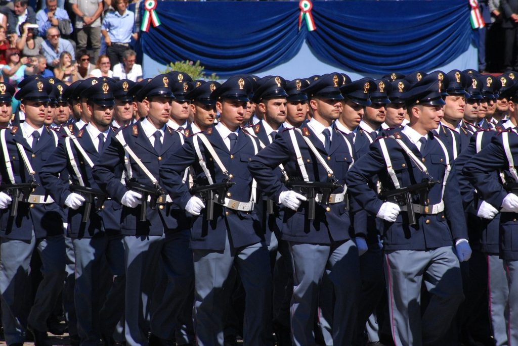 Concorsi polizia di stato 2021: bando per 1227 posti per allievo agente