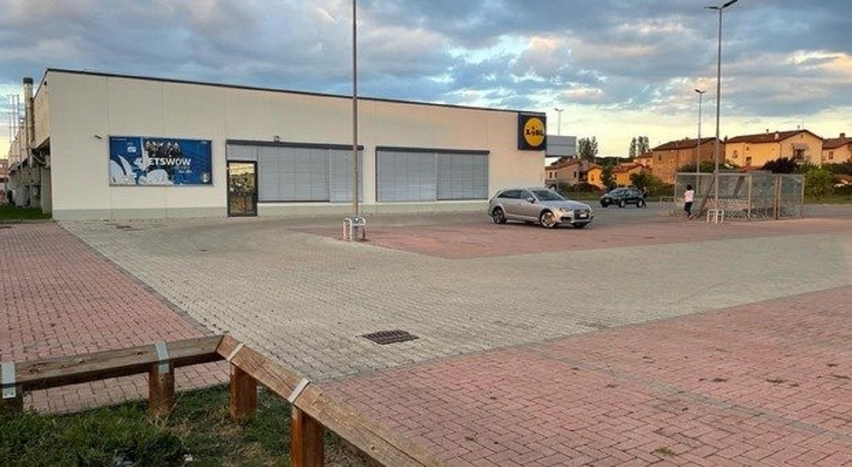 città delle pieve perugia bambino supermercato