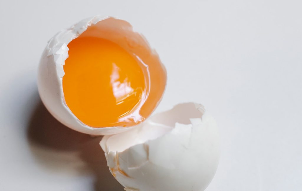 Uovo con tuorlo arancione oppure giallo come orientarsi nella scelta Notizie Audaci Uovo con tuorlo arancione oppure giallo come orientarsi nella scelta Notizie Audaci