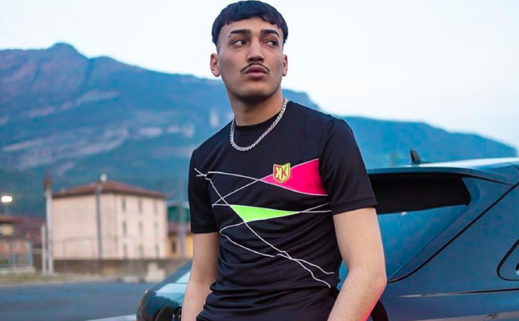 Simba La Rue accoltellato a Treviolo, dissing tra rapper e aggressioni