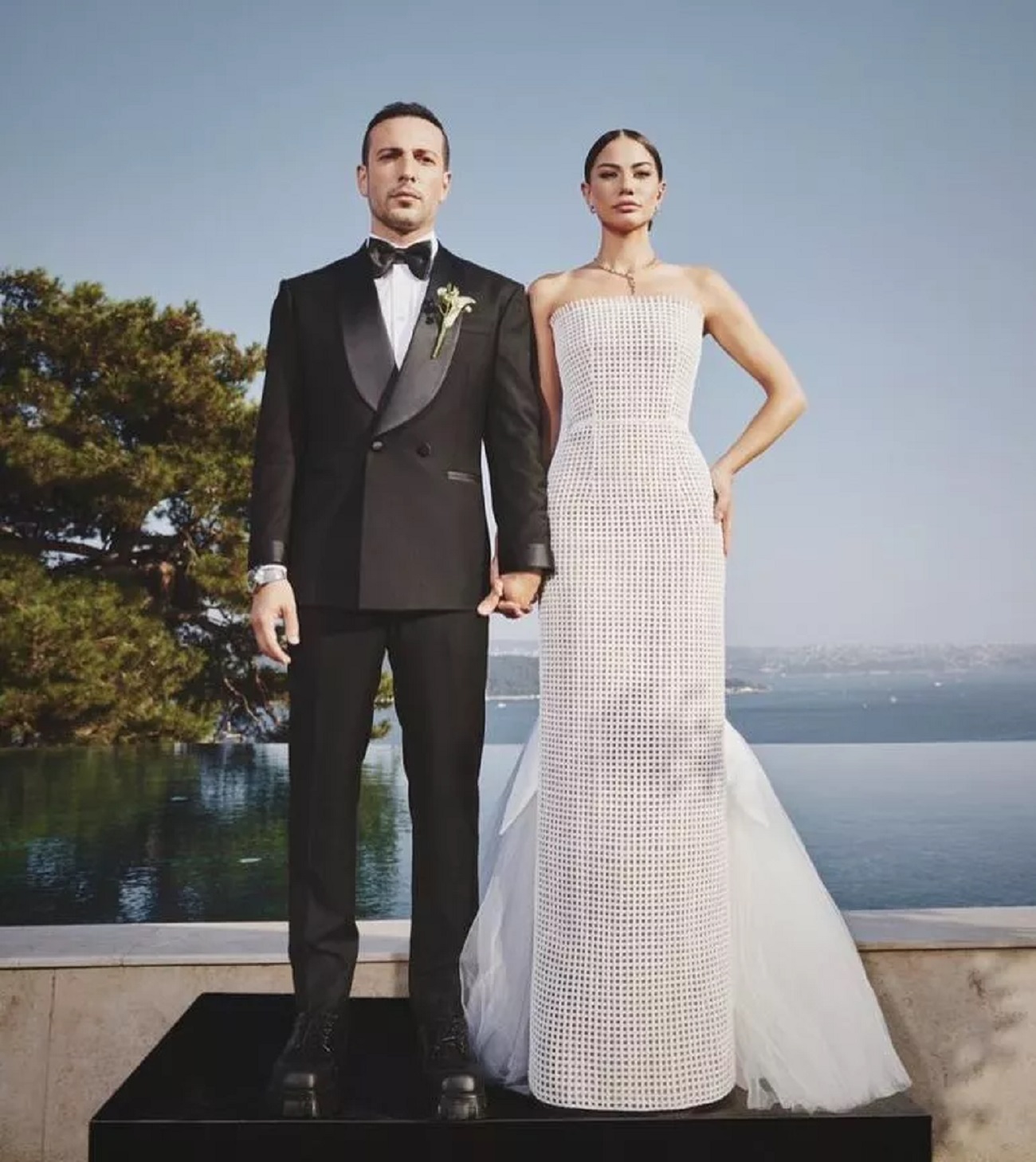 Demet Özdemir si è sposata video e foto del... daydreamer con Oğuzhan Koç, assente Can Yaman
