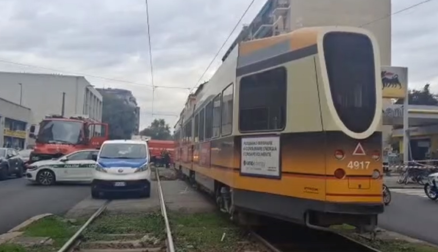 incidente tram milano