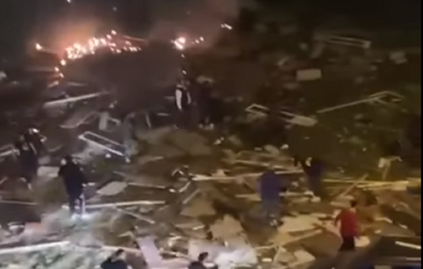 video esplosione Taranto via Deledda
