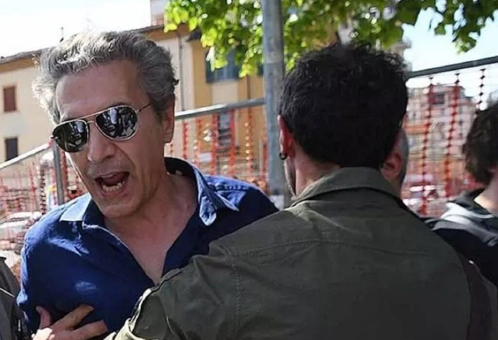 Chi è Giulio Milani, lo scrittore che ha dato uno schiaffo a Conte