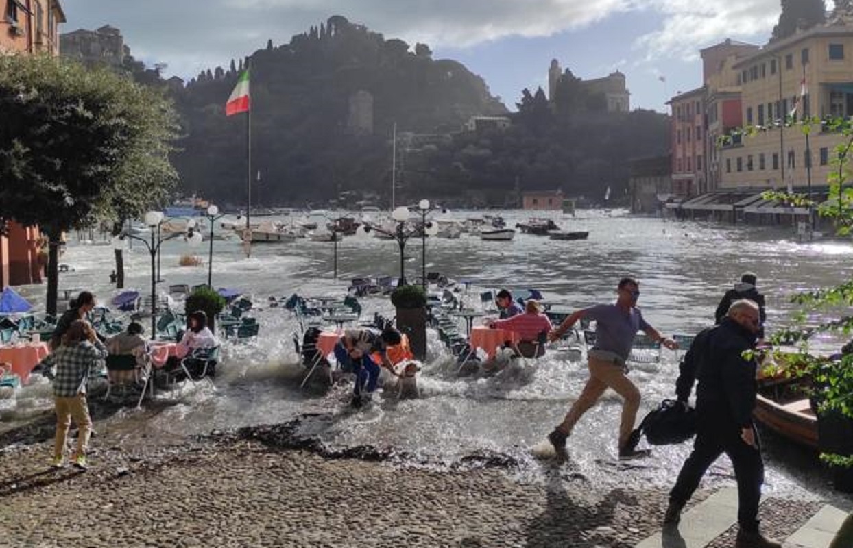 Portofino mareggiata