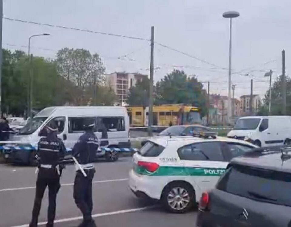 Omicidio a Milano in via Varsavia. 18enne ucciso in un furgone