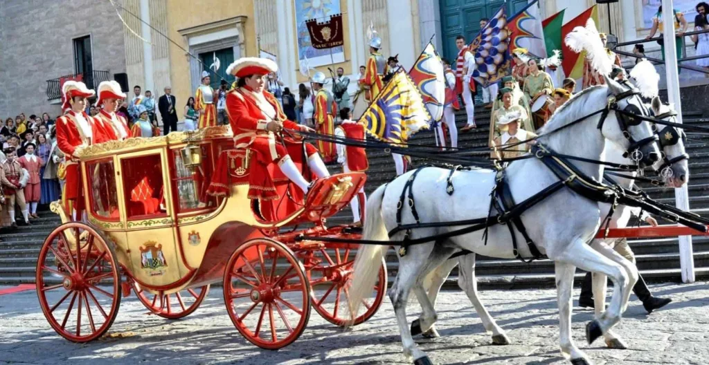 Domenica 5 maggio sfilata di carrozze e costume depoca a Salerno