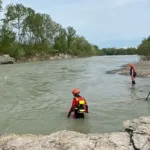 Si tuffa nel Tanaro per fare un bagno con gli amici: disperso 13enne di Bra