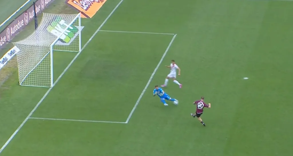 Cerri segna ma il gol viene annullato