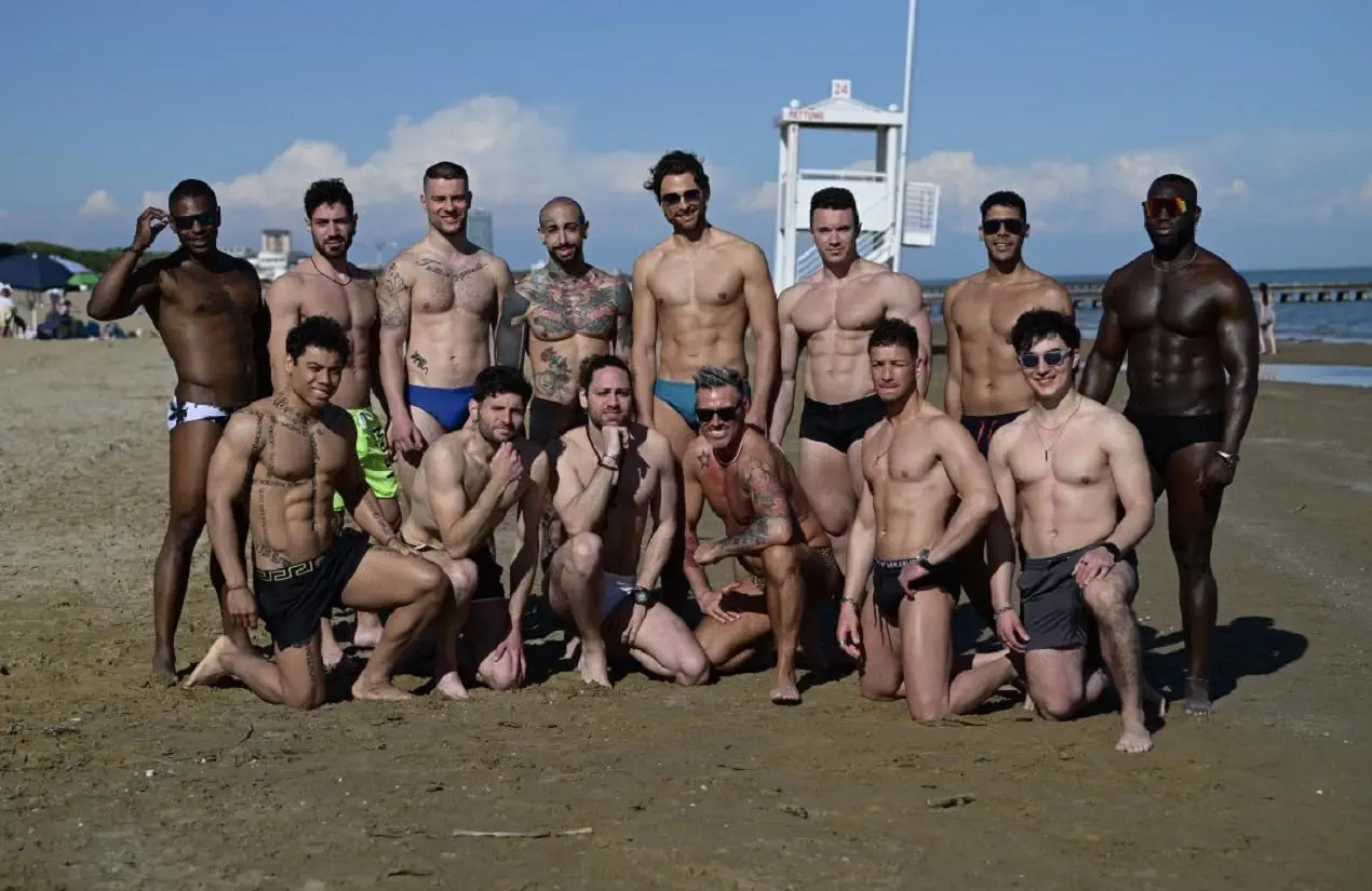 Bronzi di Riace in passerella: il casting gogo boys infiamma Jesolo Bronzi di Riace in passerella: il casting gogo boys infiamma Jesolo