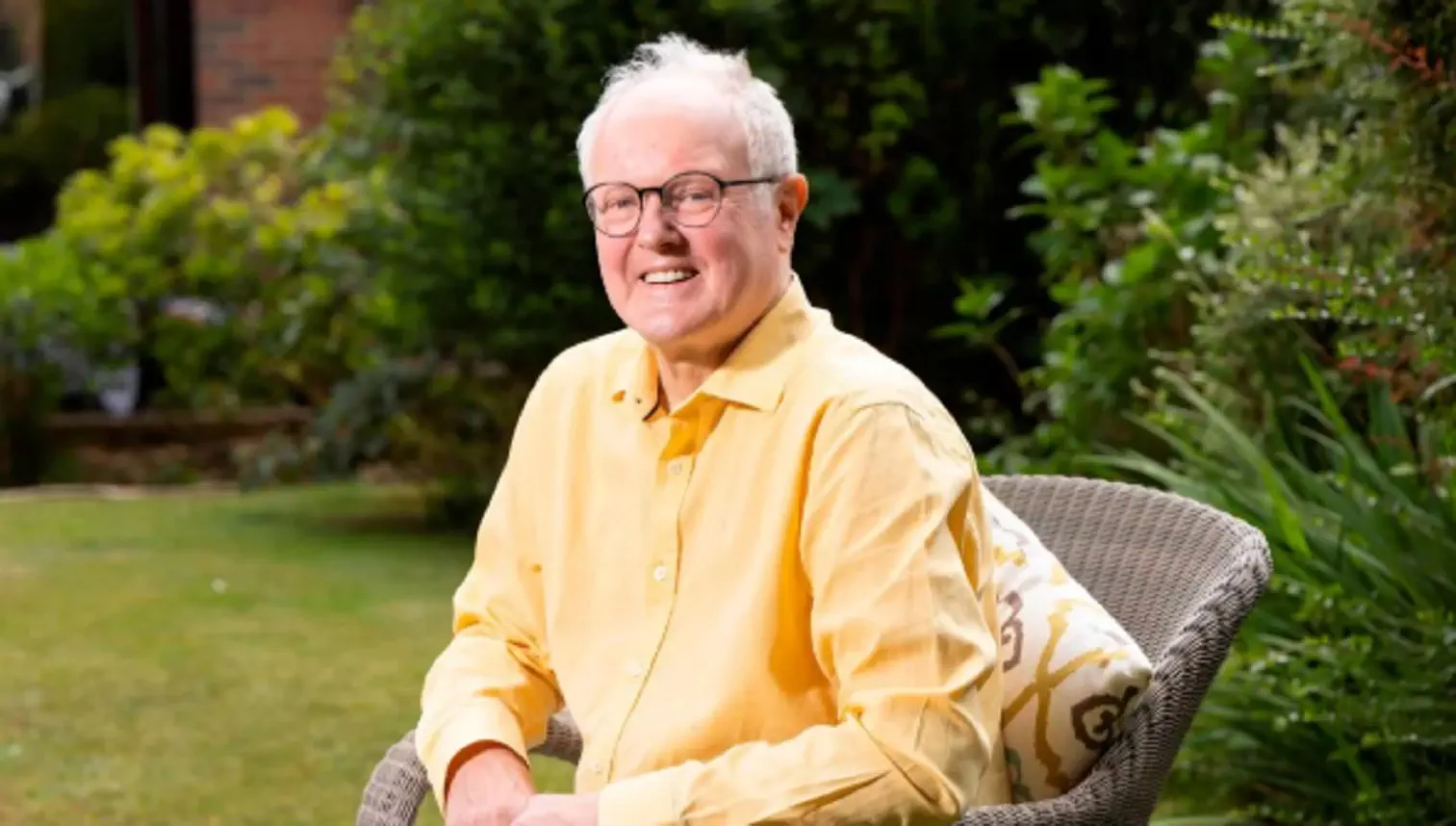 ‘Ho avuto un tumore al seno, non succede solo alle donne’: la testimonianza del parlamentare Clive Jones ‘Ho avuto un tumore al seno, non succede solo alle donne’: la testimonianza del parlamentare Clive Jones