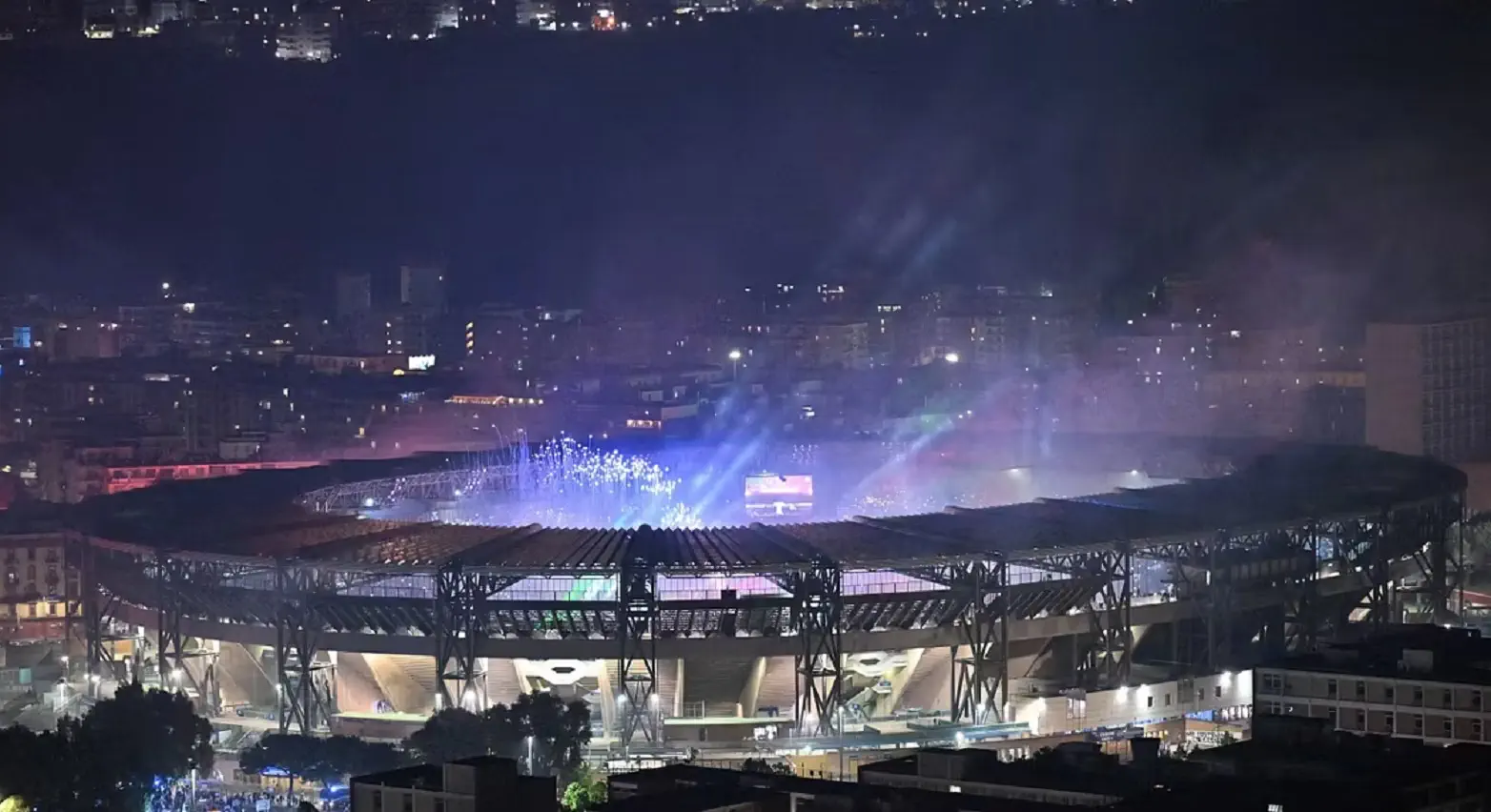 napolicagliari i 53 comuni che hanno installato il maxischermo per la partita scudetto