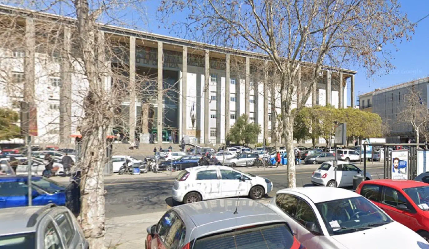L'uomo è stato individuato in Piazza Verga a Catania