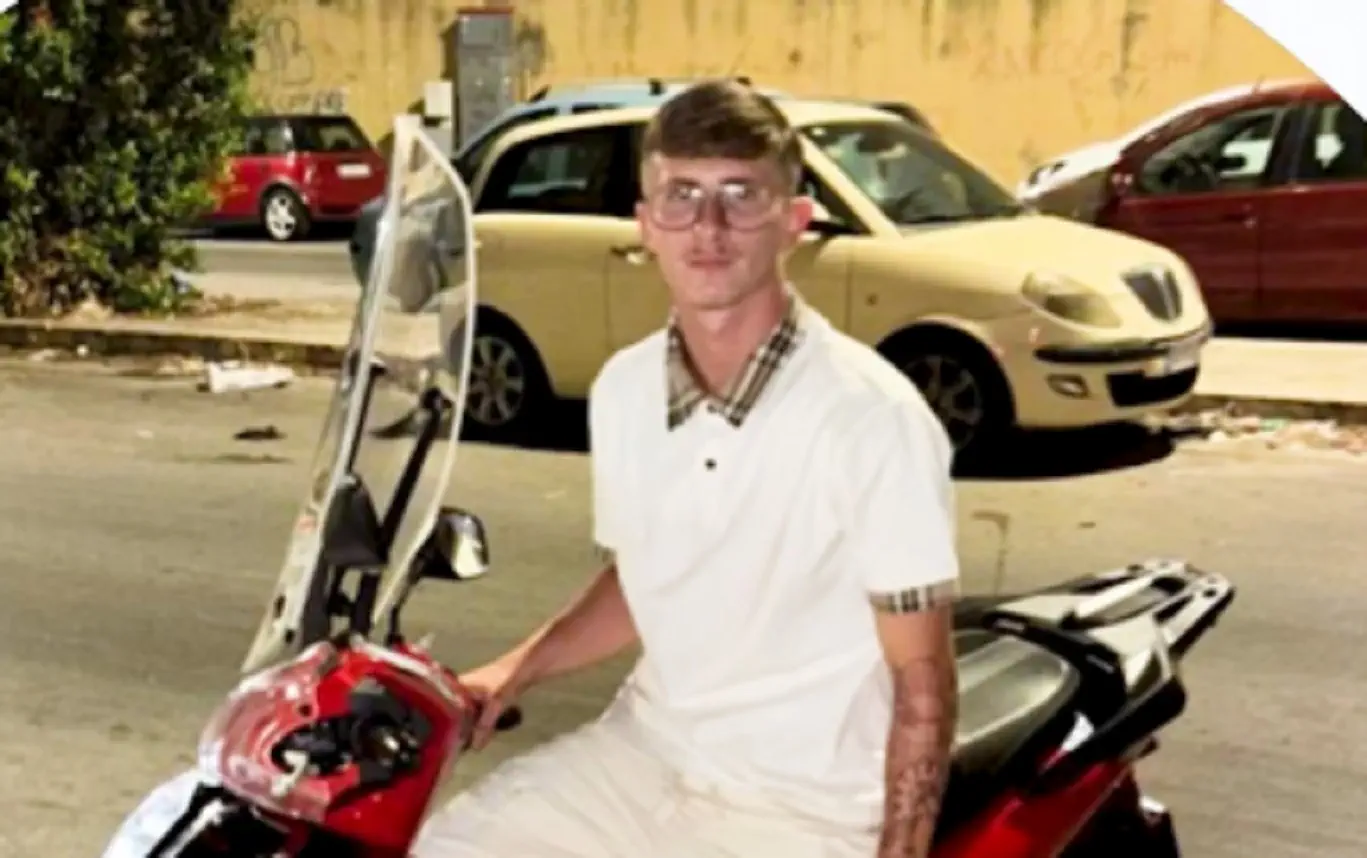 Strage di Monreale: arrestato terzo giovane, Mattias Conti aveva alzato le braccia in segno di vittoria Strage di Monreale: arrestato terzo giovane, Mattias Conti aveva alzato le braccia in segno di vittoria