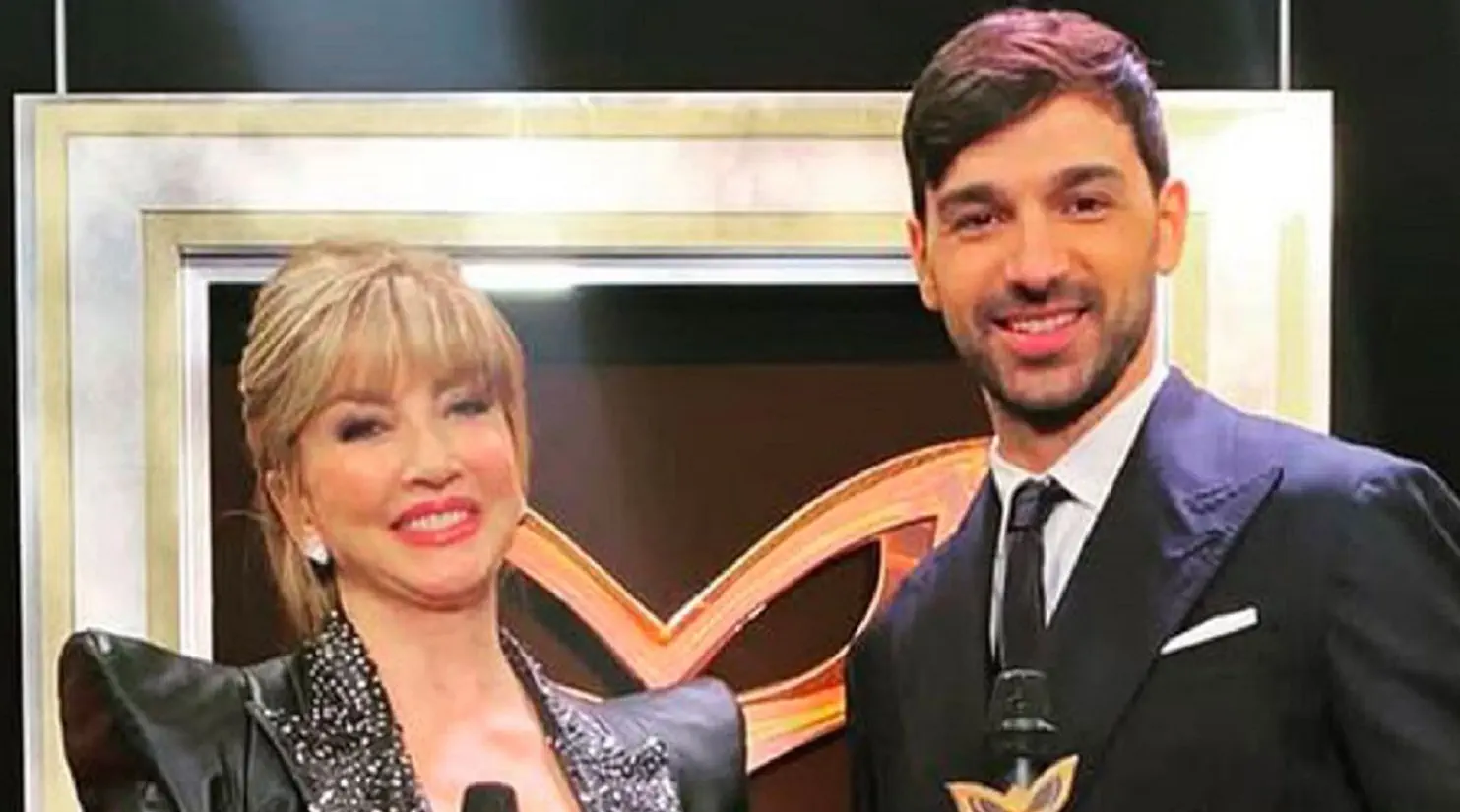 Sognando Ballando, Milly Carlucci piazza il colpo Totti e riabbraccia a sorpresa Raimondo Todaro Sognando Ballando, Milly Carlucci piazza il colpo Totti e riabbraccia a sorpresa Raimondo Todaro