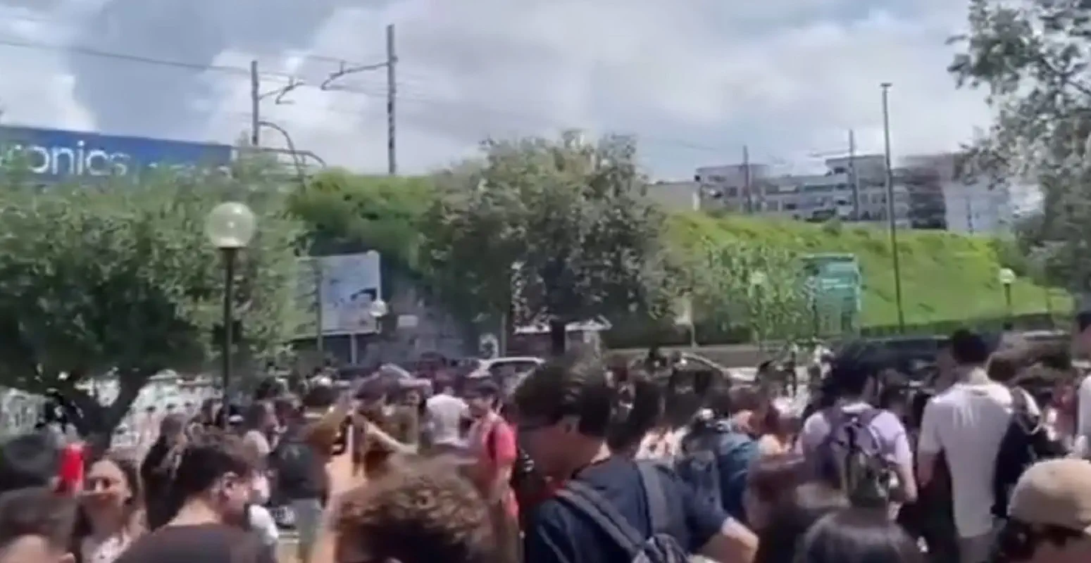 Momenti di panico tra gli studenti dopo la scossa di magnitudo 4.4