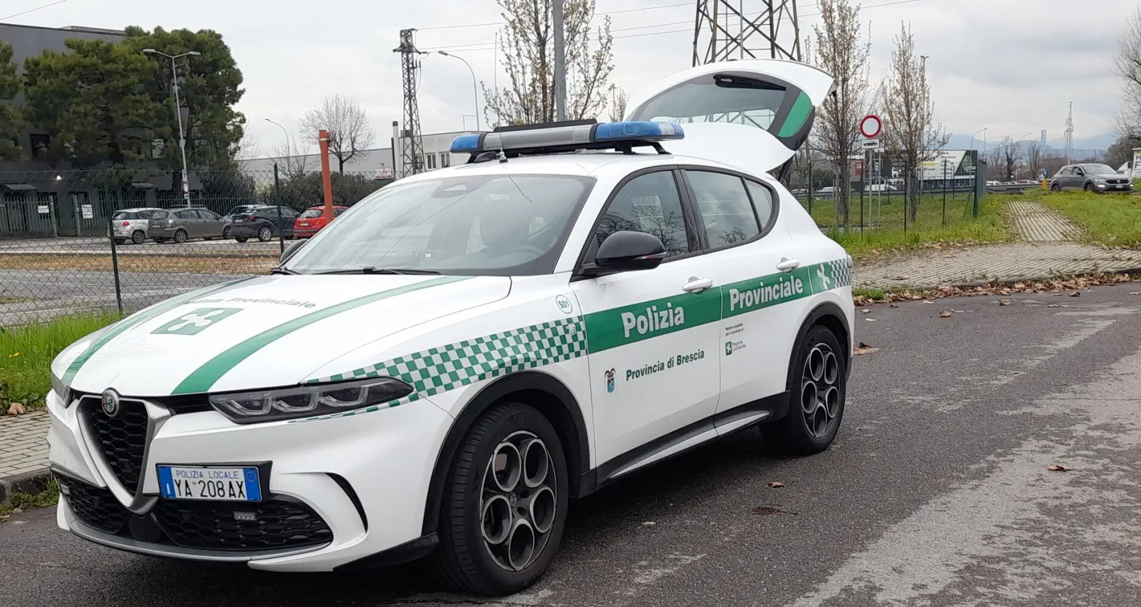 Paura in Valle Sabbia: 93enne contromano sulla SS45bis, salvata dalla Polizia Provinciale Paura in Valle Sabbia: 93enne contromano sulla SS45bis, salvata dalla Polizia Provinciale