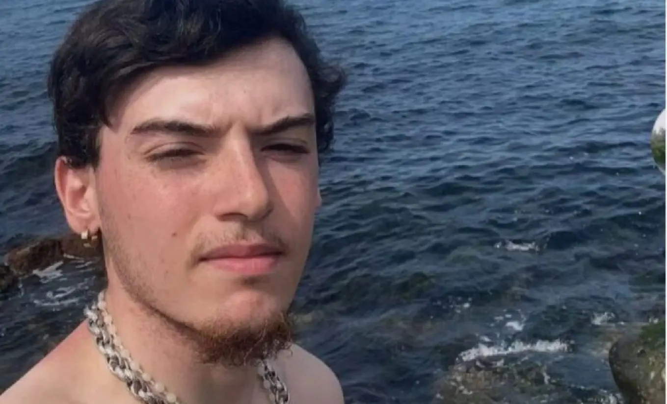 Tragedia sul lungomare di Catania: Simone Currò muore annegato per recuperare un pallone Tragedia sul lungomare di Catania: Simone Currò muore annegato per recuperare un pallone