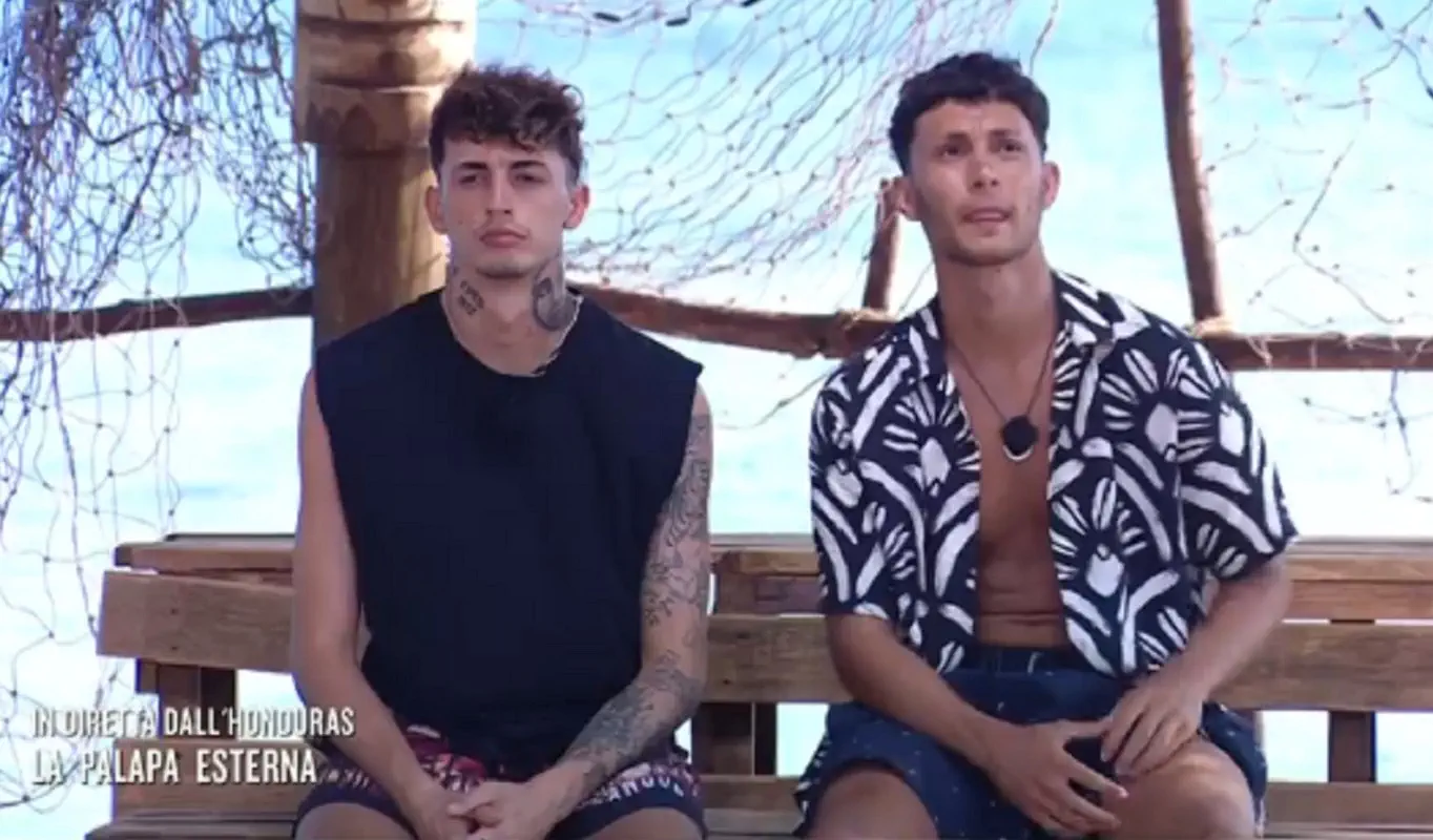 Spadino e Nunzio abbandonano L’Isola dei Famosi tra le polemiche: ‘Nessuna minaccia’ Spadino e Nunzio abbandonano L’Isola dei Famosi tra le polemiche: ‘Nessuna minaccia’