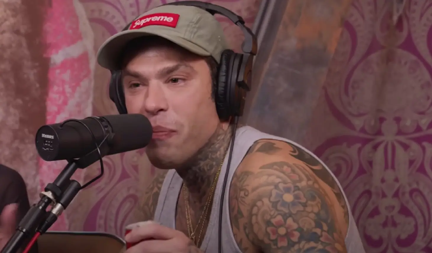 Fedez e i Labubu ai figli: ‘Mamma ha detto che papà compra le cose tarocche’ Fedez e i Labubu ai figli: ‘Mamma ha detto che papà compra le cose tarocche’