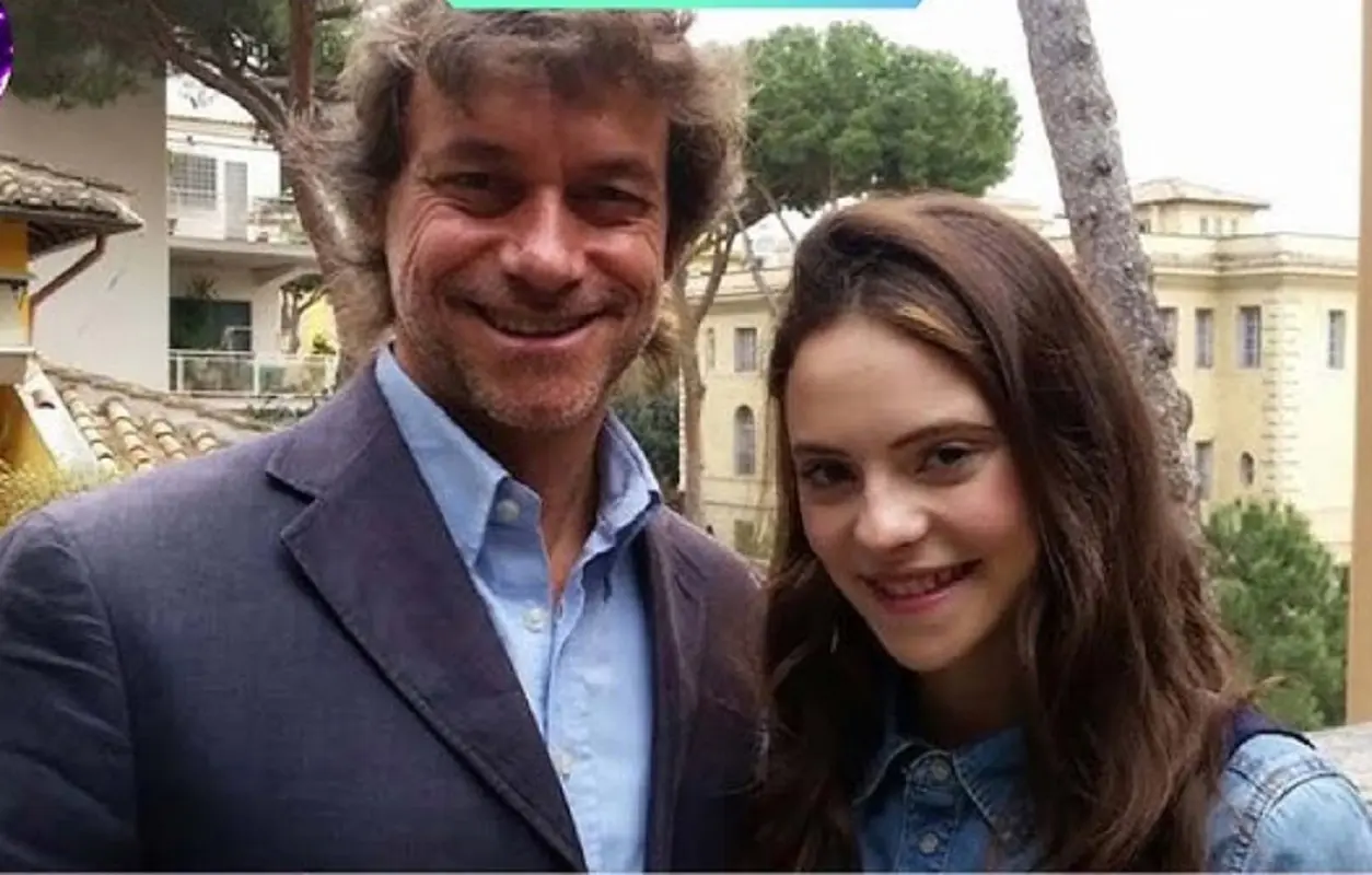 Francesca Michielin bloccata da Alberto Angela: ‘Una foto ha rovinato tutto’ Francesca Michielin bloccata da Alberto Angela: ‘Una foto ha rovinato tutto’