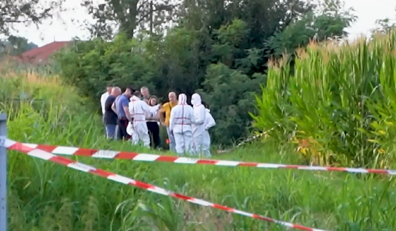 ‘Hanno ucciso vostro figlio’, giallo a Lodi: 21enne marocchino trovato morto in un campo ‘Hanno ucciso vostro figlio’, giallo a Lodi: 21enne marocchino trovato morto in un campo