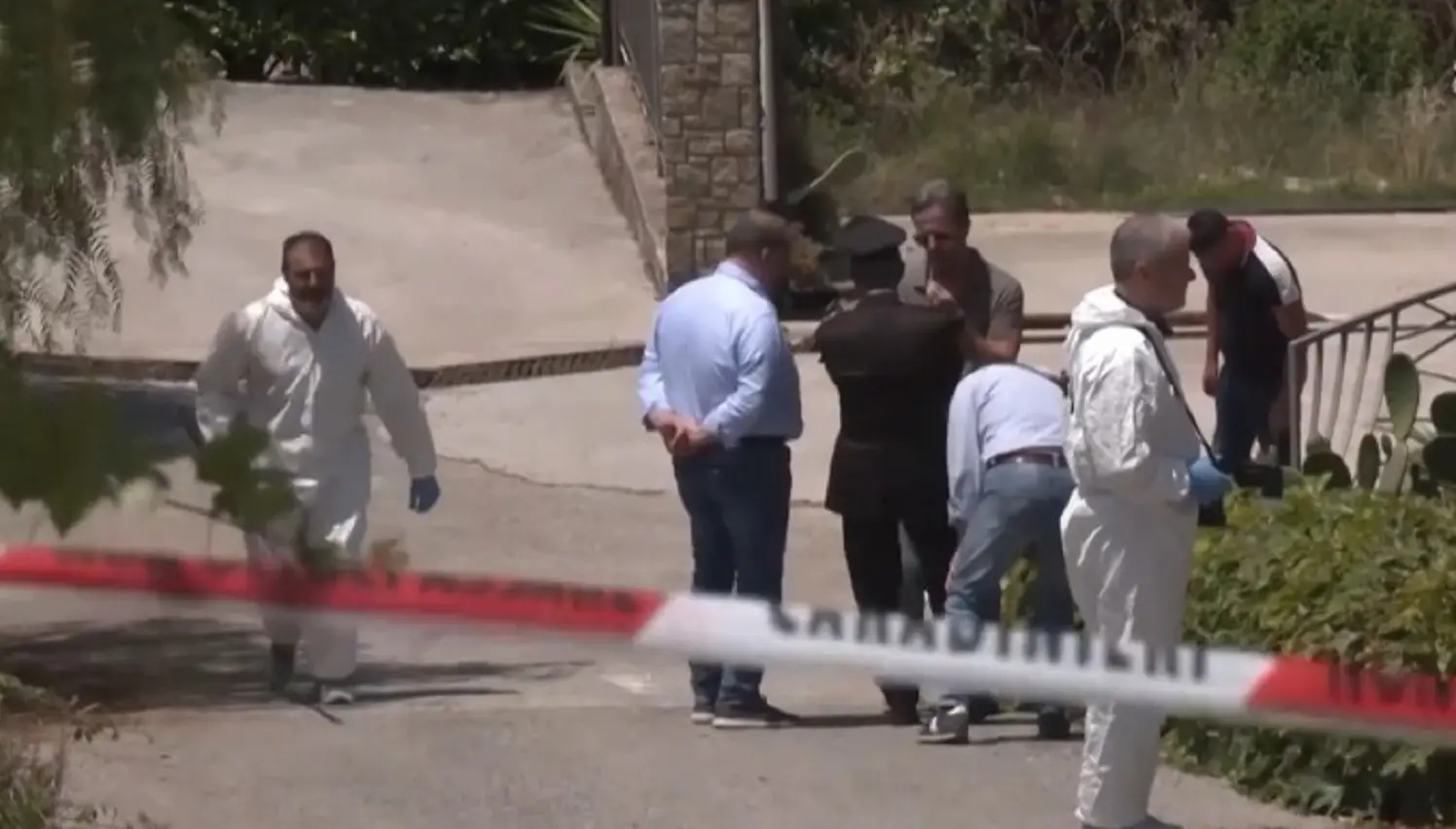 imprenditore spara ai rapinatori a centola e nasconde cadavere indagato tensioni e polemiche