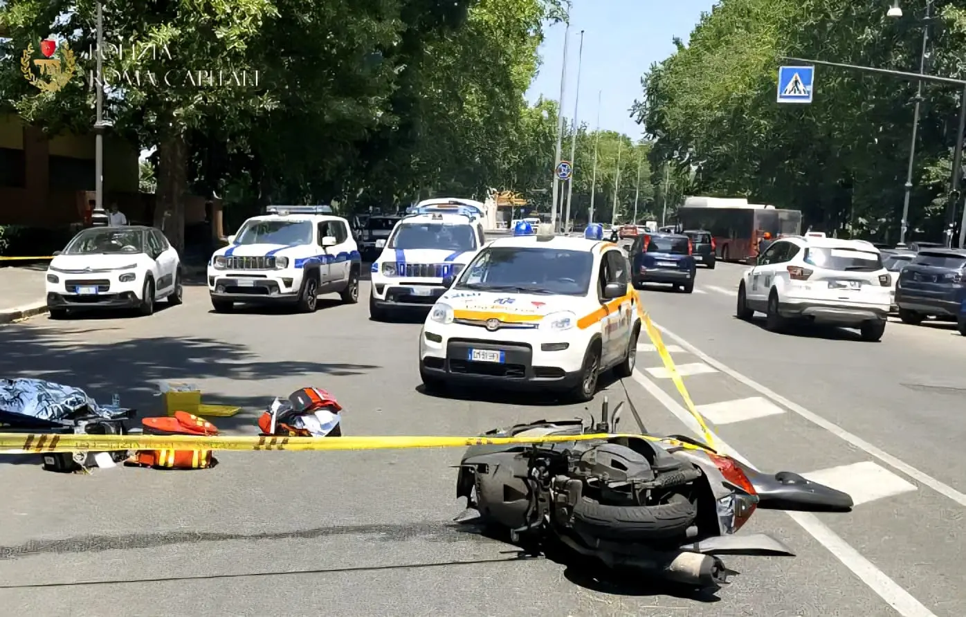 Giulia Attene muore una 22enne sul Lungotevere Flaminio, indagine per omicidio stradale Giulia Attene muore una 22enne sul Lungotevere Flaminio, indagine per omicidio stradale