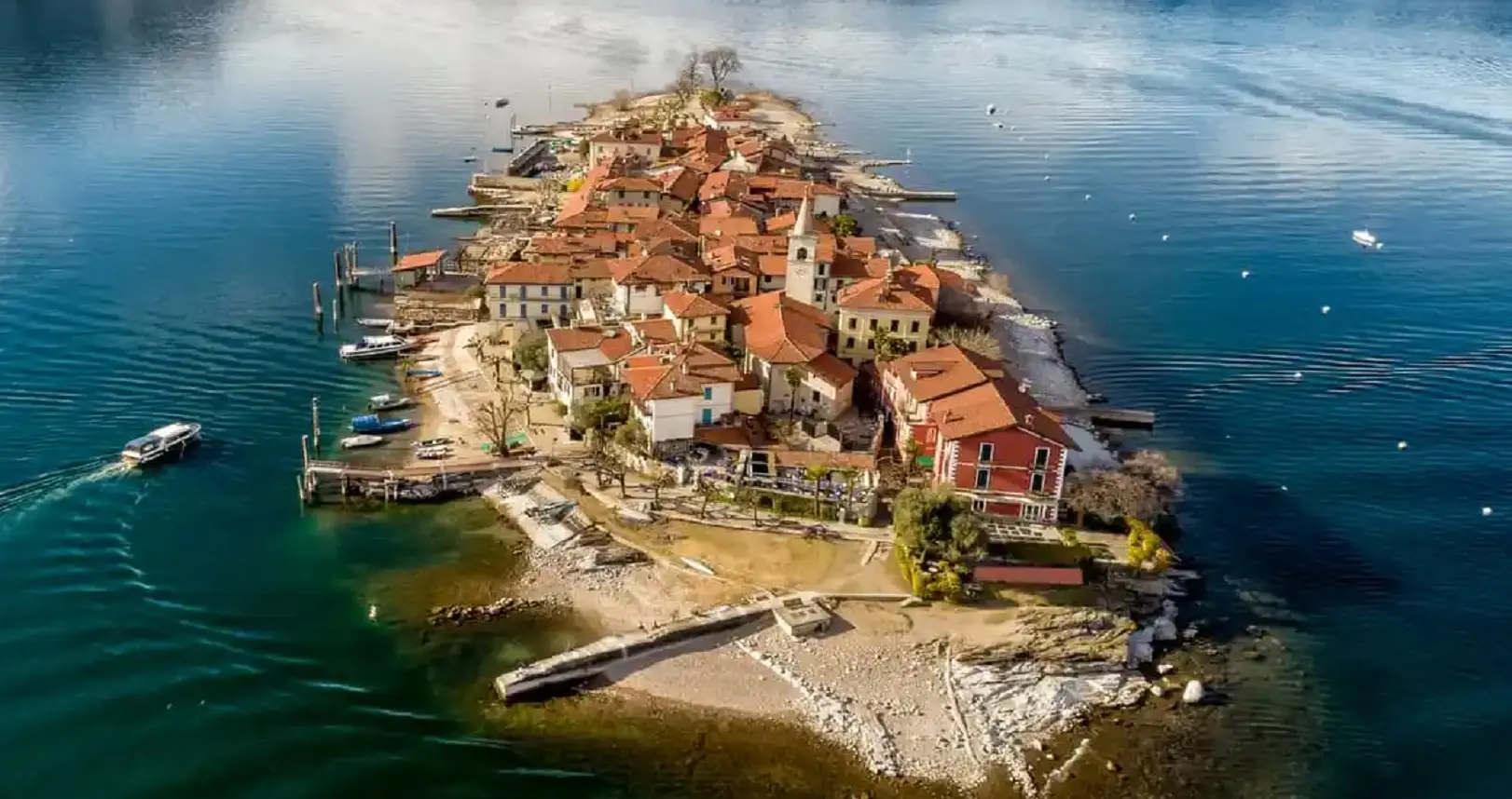 verbania coppia sorpresa a fare sesso sull8217isola dei pescatori multa da 10000 euro