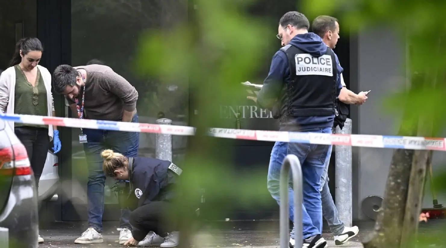 Sparatoria a un matrimonio in Provenza: uccisa la sposa, ferito bambino di 13 anni Sparatoria a un matrimonio in Provenza: uccisa la sposa, ferito bambino di 13 anni