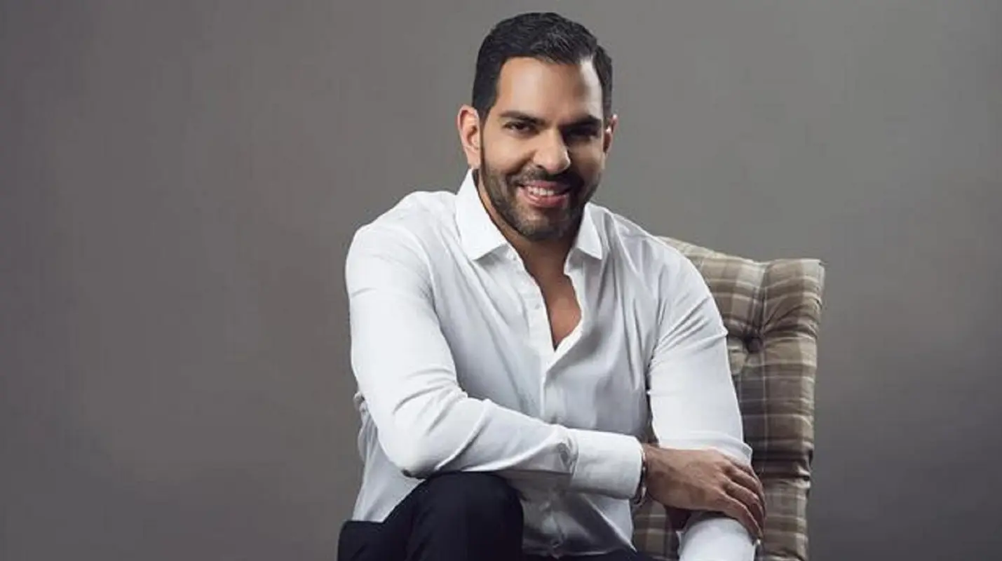 Sunjay Kapur ingoia un’ape e muore: il tragico destino dell’imprenditore amico del Principe William Sunjay Kapur ingoia un’ape e muore: il tragico destino dell’imprenditore amico del Principe William