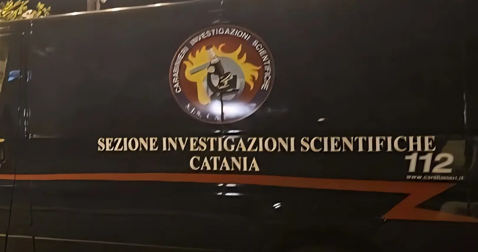 Tragico incidente a Catania: 18enne ferita ad un occhio da un colpo partito dall’arma del fidanzato Tragico incidente a Catania: 18enne ferita ad un occhio da un colpo partito dall’arma del fidanzato