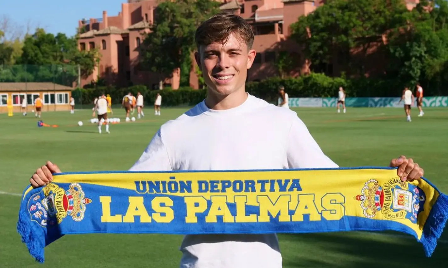 Dalla doppia retrocessione alla chance in Spagna: l’ex Salernitana Amatucci riparte dal Las Palmas Dalla doppia retrocessione alla chance in Spagna: l’ex Salernitana Amatucci riparte dal Las Palmas