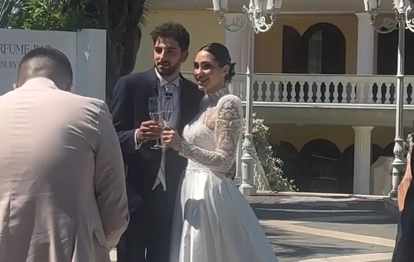 Matrimonio tra Gabriela Chieffo e Giuseppe Ferrara: dalla rottura a Temptation Island all’altare (VIDEO) Matrimonio tra Gabriela Chieffo e Giuseppe Ferrara: dalla rottura a Temptation Island all’altare (VIDEO)