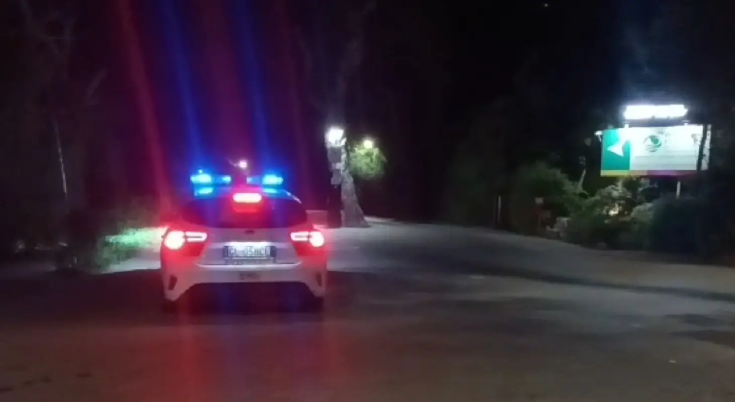 Tragedia a Ugento: Evelina muore a 19 anni in mare durante una vacanza con i genitori Tragedia a Ugento: Evelina muore a 19 anni in mare durante una vacanza con i genitori