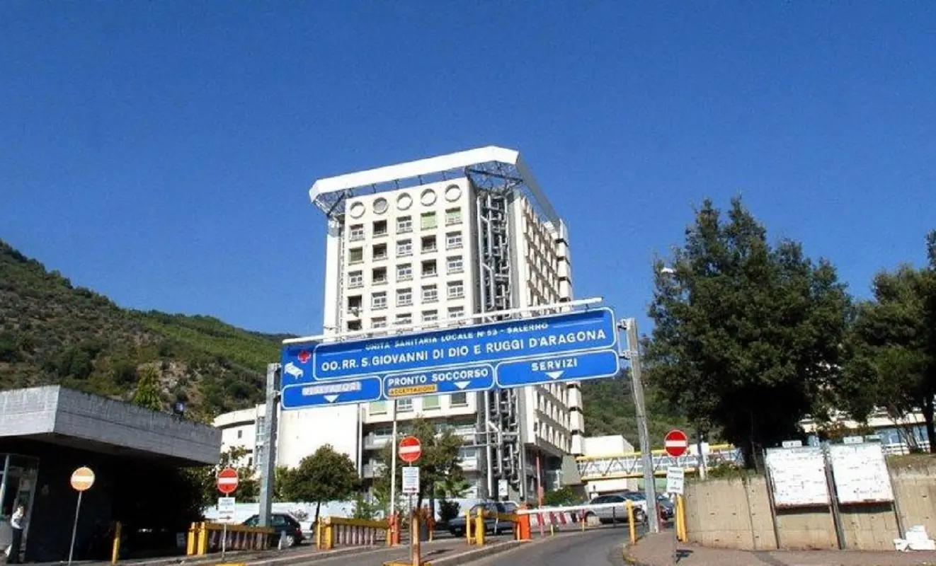 Salerno, neonata di 4 mesi positiva alla cocaina: il padre la porta via dall’ospedale, ricerche in corso Salerno, neonata di 4 mesi positiva alla cocaina: il padre la porta via dall’ospedale, ricerche in corso