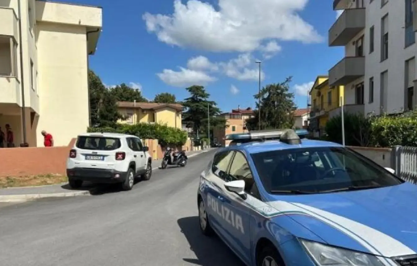 Femminicidio a Pisa, Alessandro Gazzoli uccide la compagna e si toglie la vita: la drammatica telefonata Femminicidio a Pisa, Alessandro Gazzoli uccide la compagna e si toglie la vita: la drammatica telefonata