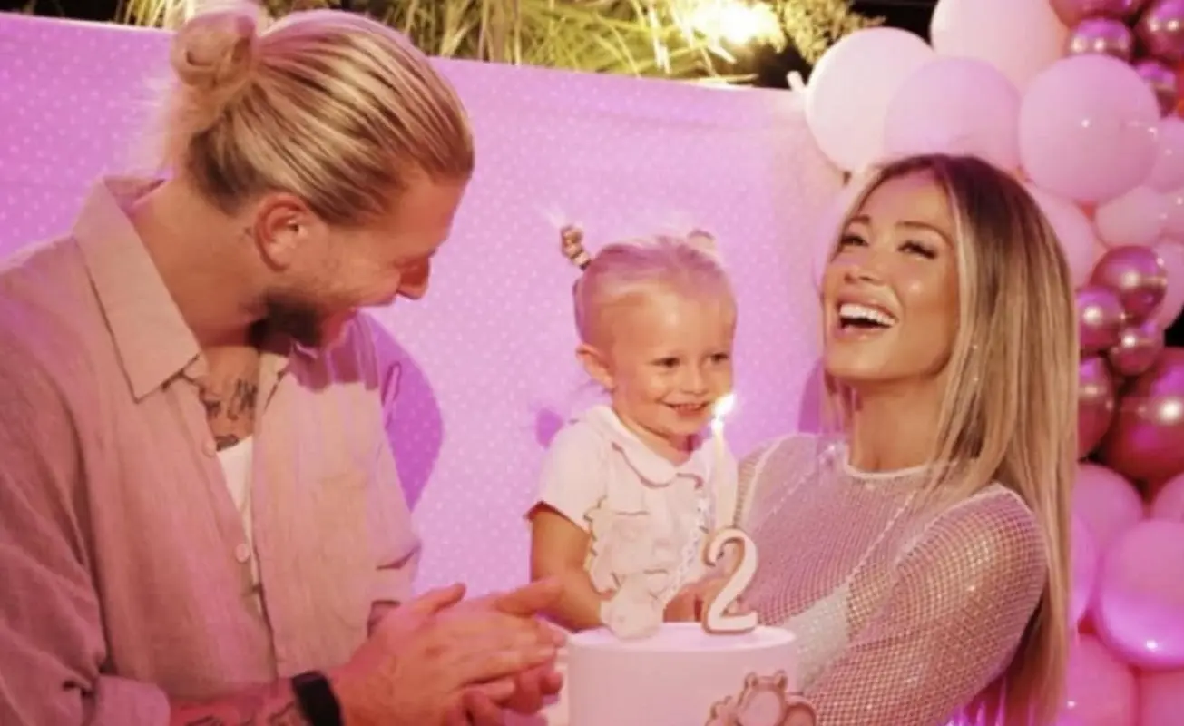 Diletta Leotta con la figlia e Karius in occasione della doppia festa di compleanno