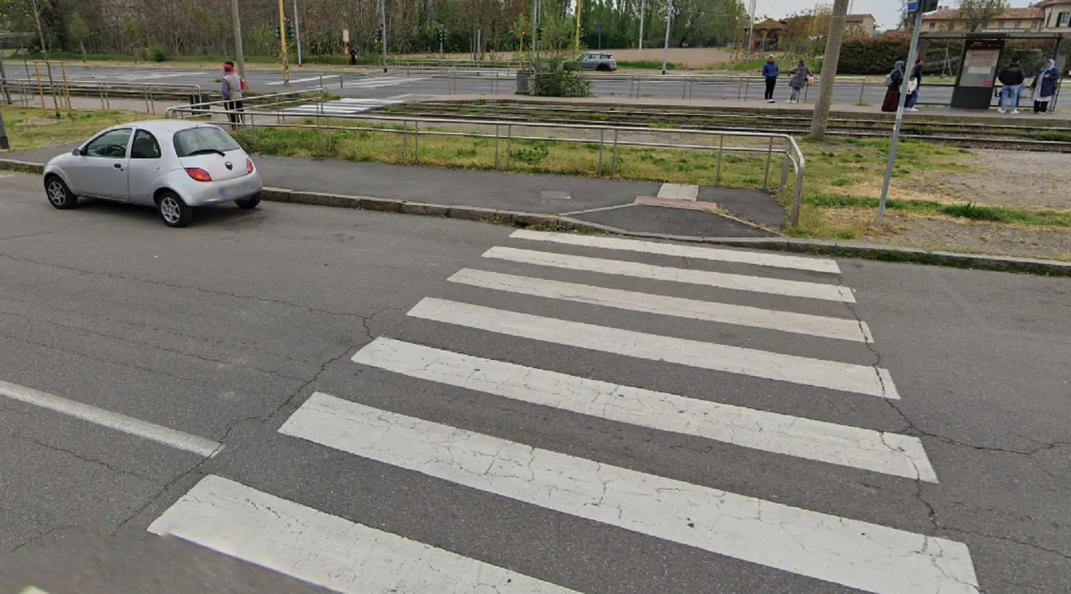 La 71enne è stata investita sulle strisce in via Saponaro, a Milano