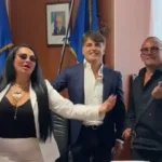 Blitz social in Consiglio regionale di Rita De Crescenzo: Calenda espelle Di Fenza da Azione, lei replica