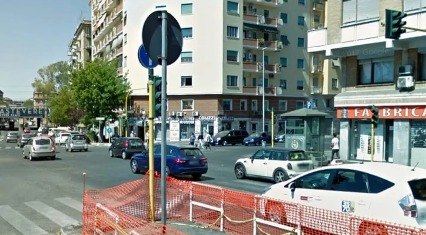 Tenta di rapire una bambina a Roma: arrestato clochard di 44 anni a Piazzale della Radio