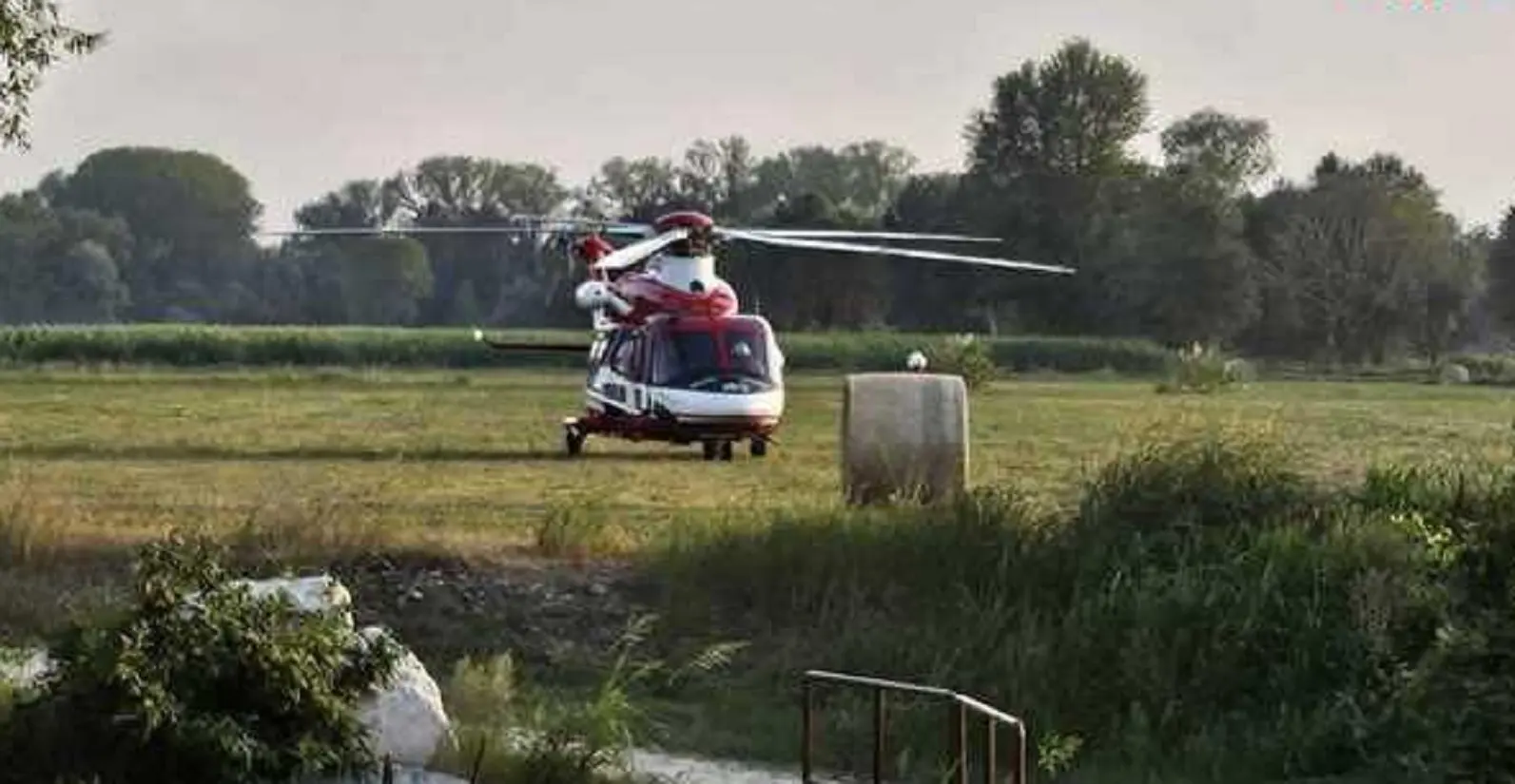 si tuffa nell8217adda e non riemerge muore 16enne in un8217area vietata alla balneazione