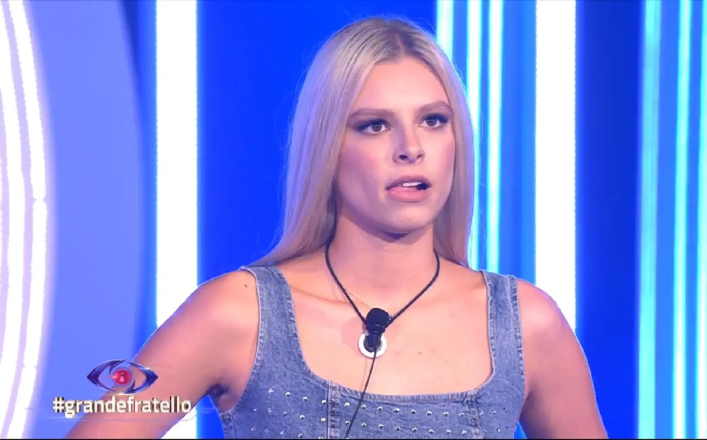 Grande Fratello, la confessione choc di Giulia Soponariu: ‘Sono stata rapita’