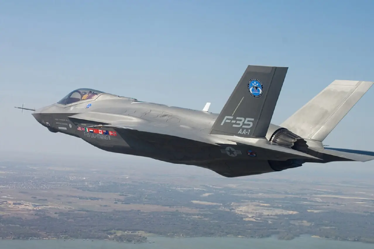 Tre jet russi nello spazio aereo estone: F 35 italiani li respingono, Tallinn invoca la NATO Tre jet russi nello spazio aereo estone: F 35 italiani li respingono, Tallinn invoca la NATO