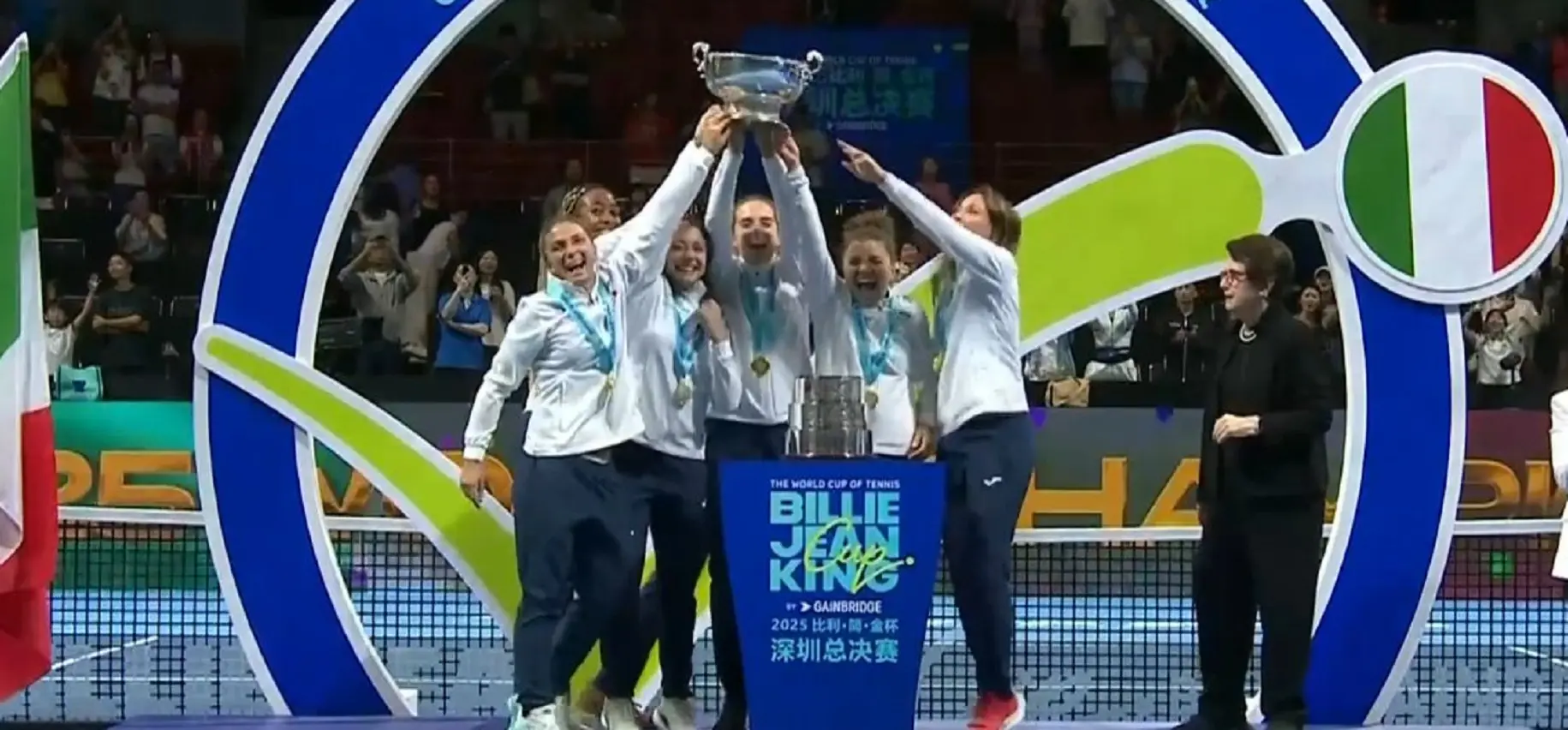 Paolini e Cocciaretto da sogno: l’Italtennis si tiene stretta la Billie Jean King Cup, trionfo bis Paolini e Cocciaretto da sogno: l’Italtennis si tiene stretta la Billie Jean King Cup, trionfo bis