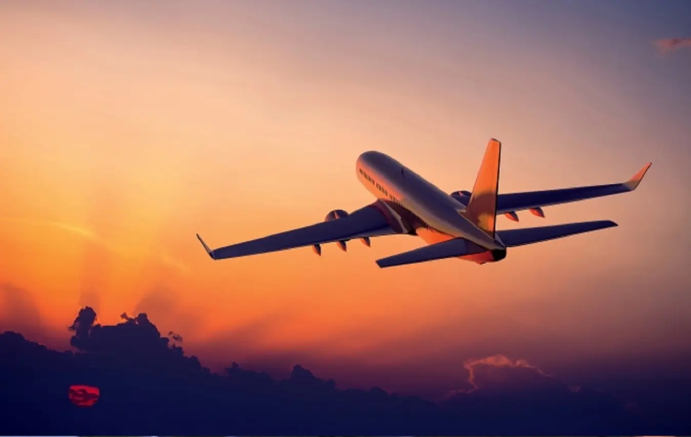 L’evoluzione del trasporto aereo e il suo impatto sulla società contemporanea L’evoluzione del trasporto aereo e il suo impatto sulla società contemporanea